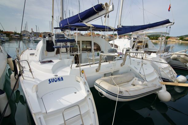 mydsailing katamaran shona bak view